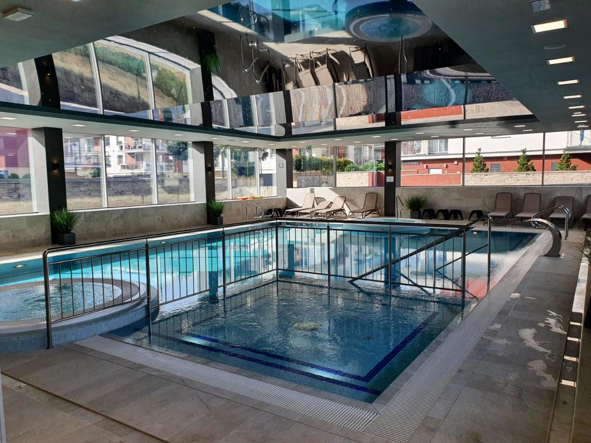 Apartament Szafir W Budynku Basenowym Morska Klifowa เรวัล ภายนอก รูปภาพ