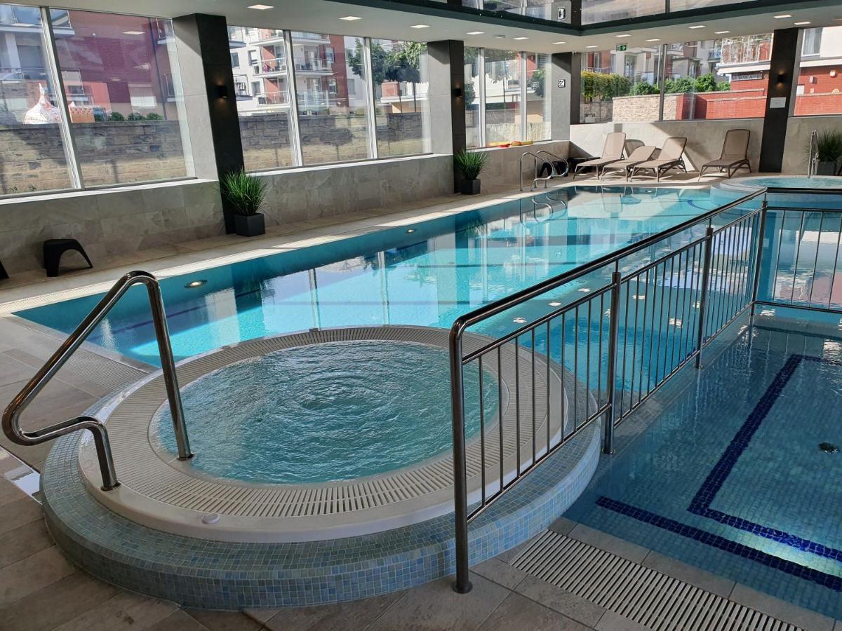Apartament Szafir W Budynku Basenowym Morska Klifowa เรวัล ภายนอก รูปภาพ
